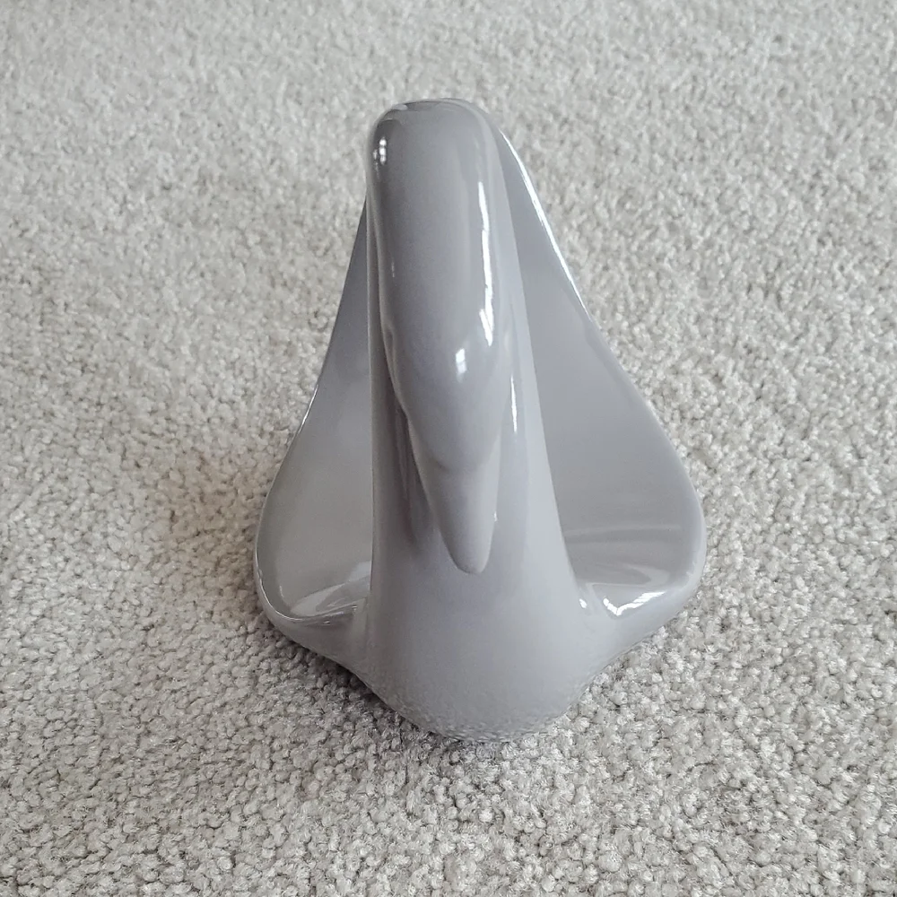 Elegant Swan Towel Holder